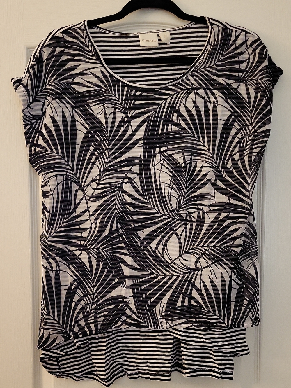 Chico's Black & White Palm-Print Layered Short Sleeve Tee